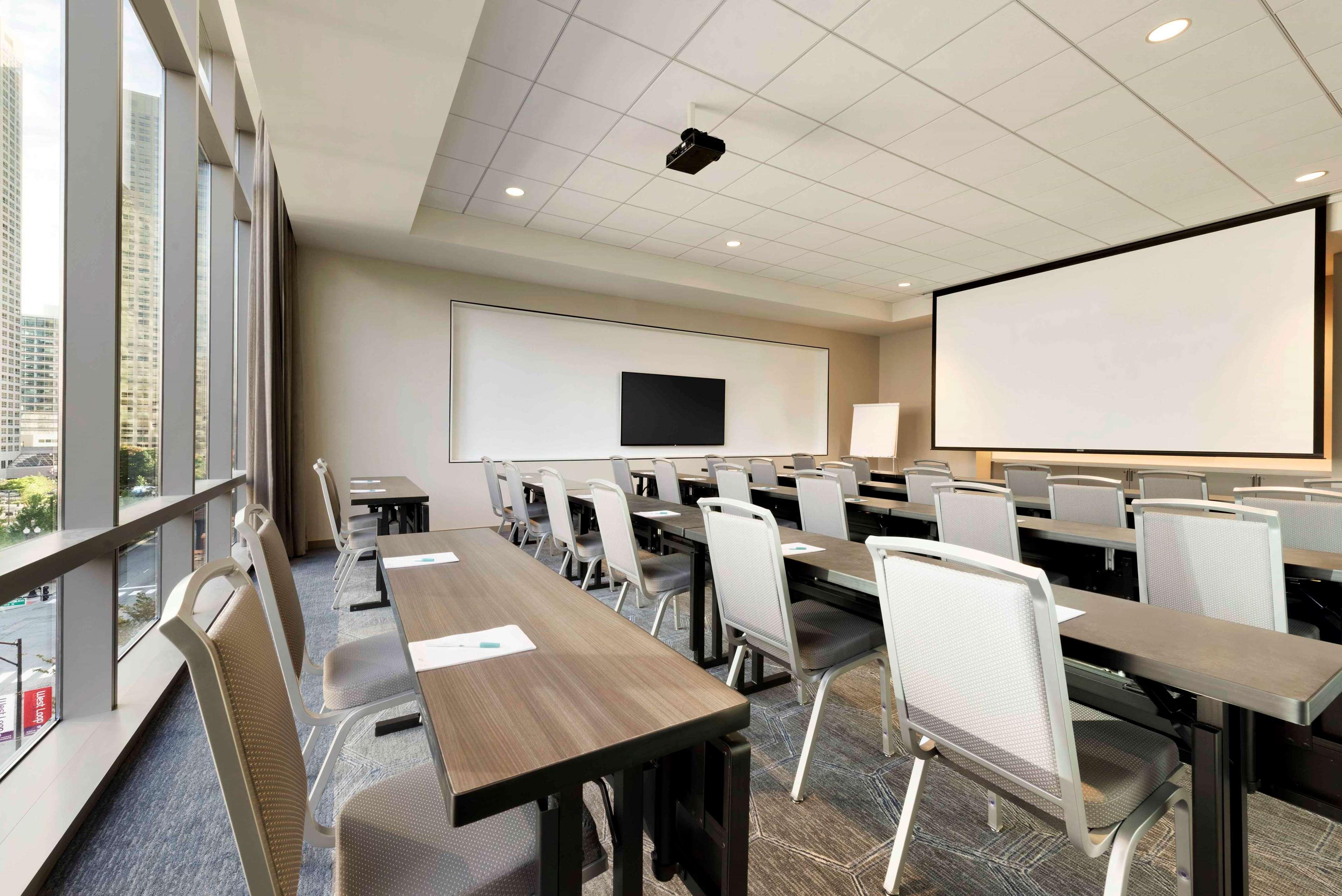 Homewood Suites By Hilton Chicago West Loop Fulton Mkt Area Екстериор снимка